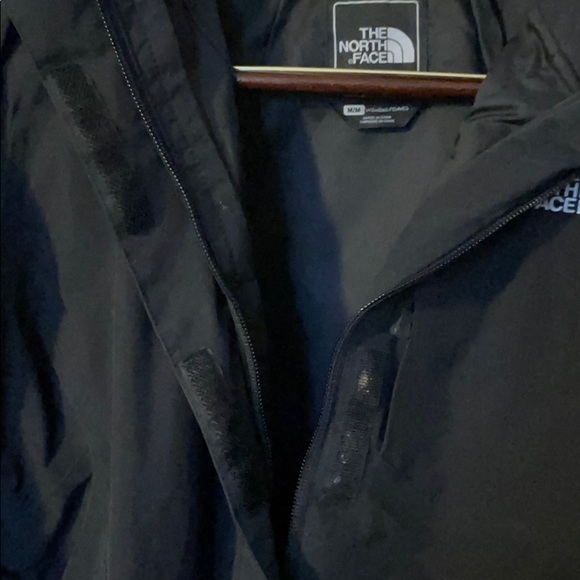 Northface Women’s Water Repellent Jacket Shell - Picture 7 of 7